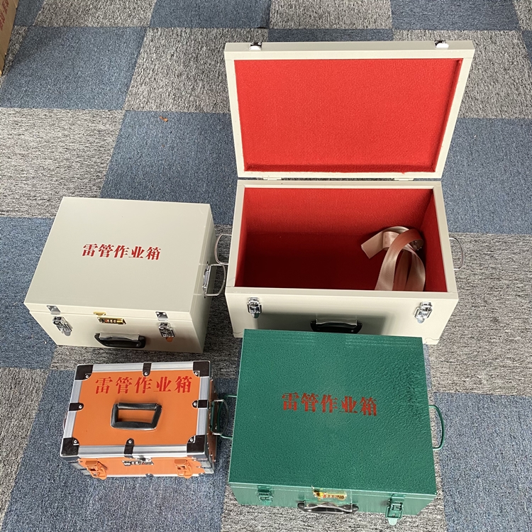 林西爆破工程作业箱如何选择？玻璃钢与传统材质的全面对比